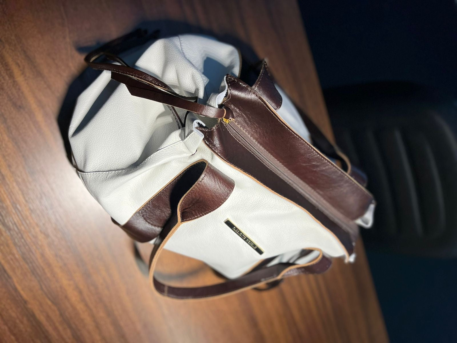 Bolsa SANTORINI em couro legítimo