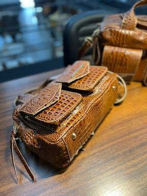 Bolsa COPENHAGEN em couro legítimo