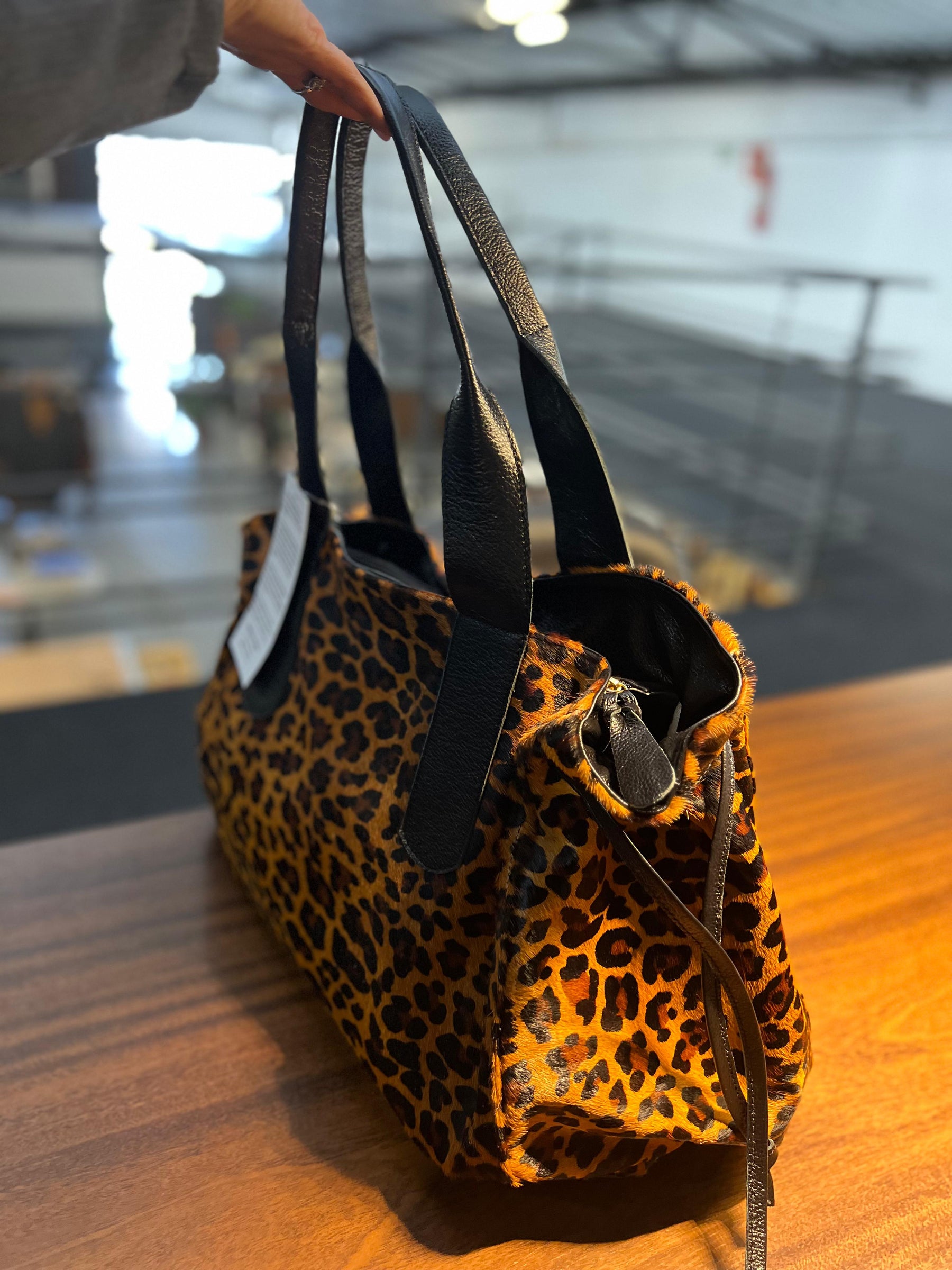 Bolsa SANTORINI em couro legítimo