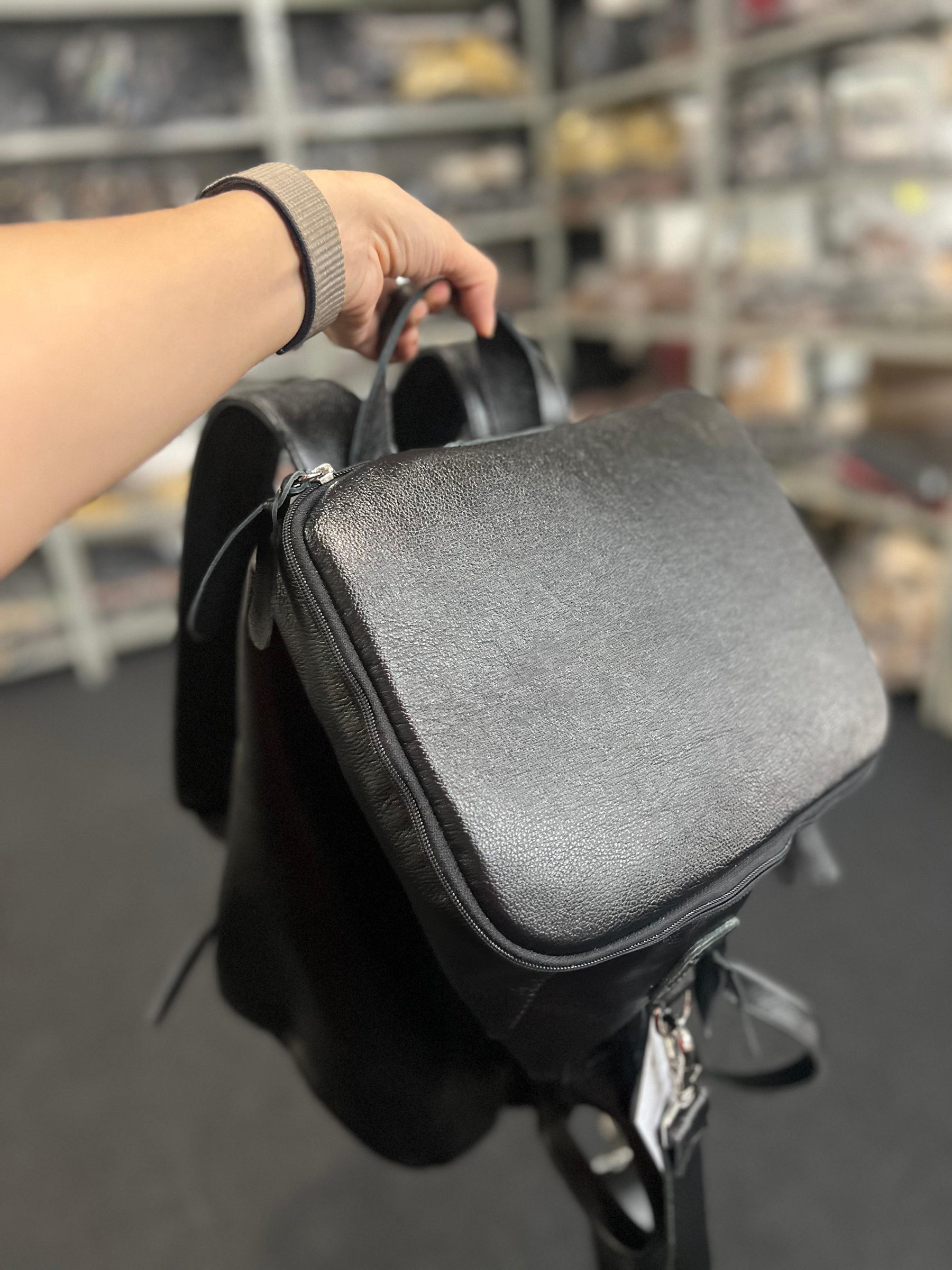 Mala/Mochila ATLAS em couro legítimo