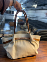 Carregar imagem no visualizador da galeria, LANÇAMENTO! Bolsa BONATA em couro legítimo
