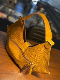 Lançamento! Bolsa CAPRI em couro legítimo