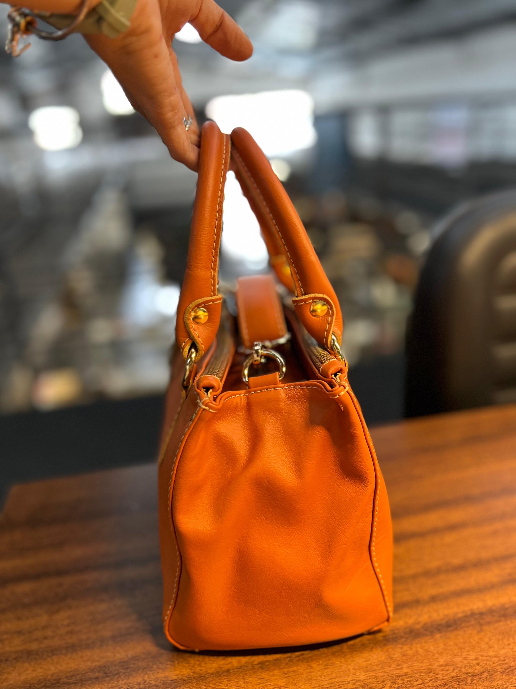Bolsa TESS em matelassê couro legítimo