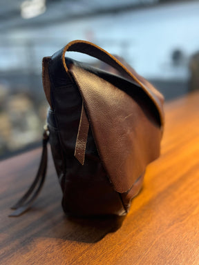 Bolsa CARTEIRO LIVERPOOL em couro legítimo