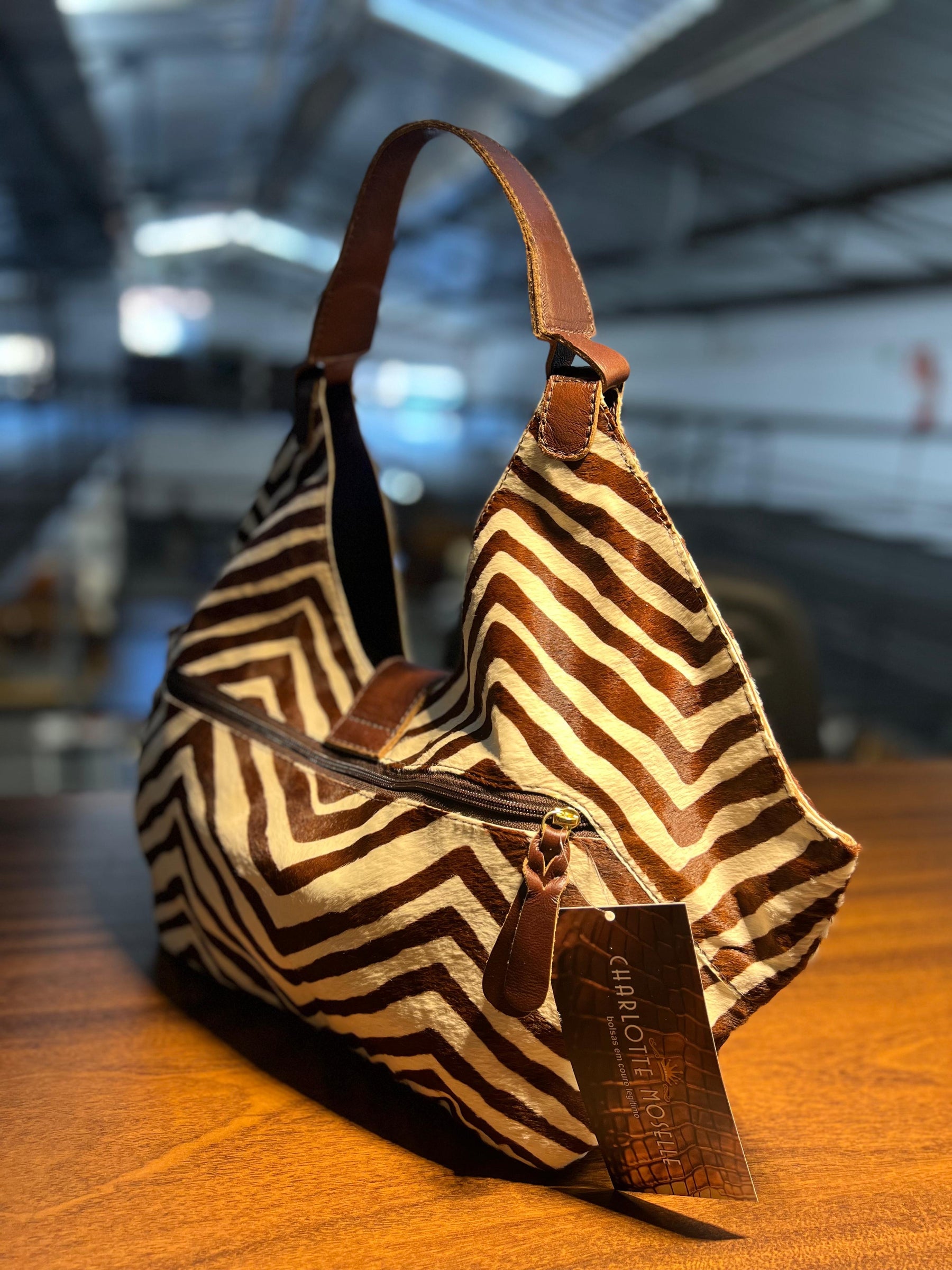 Lançamento! Bolsa CAPRI em couro legítimo