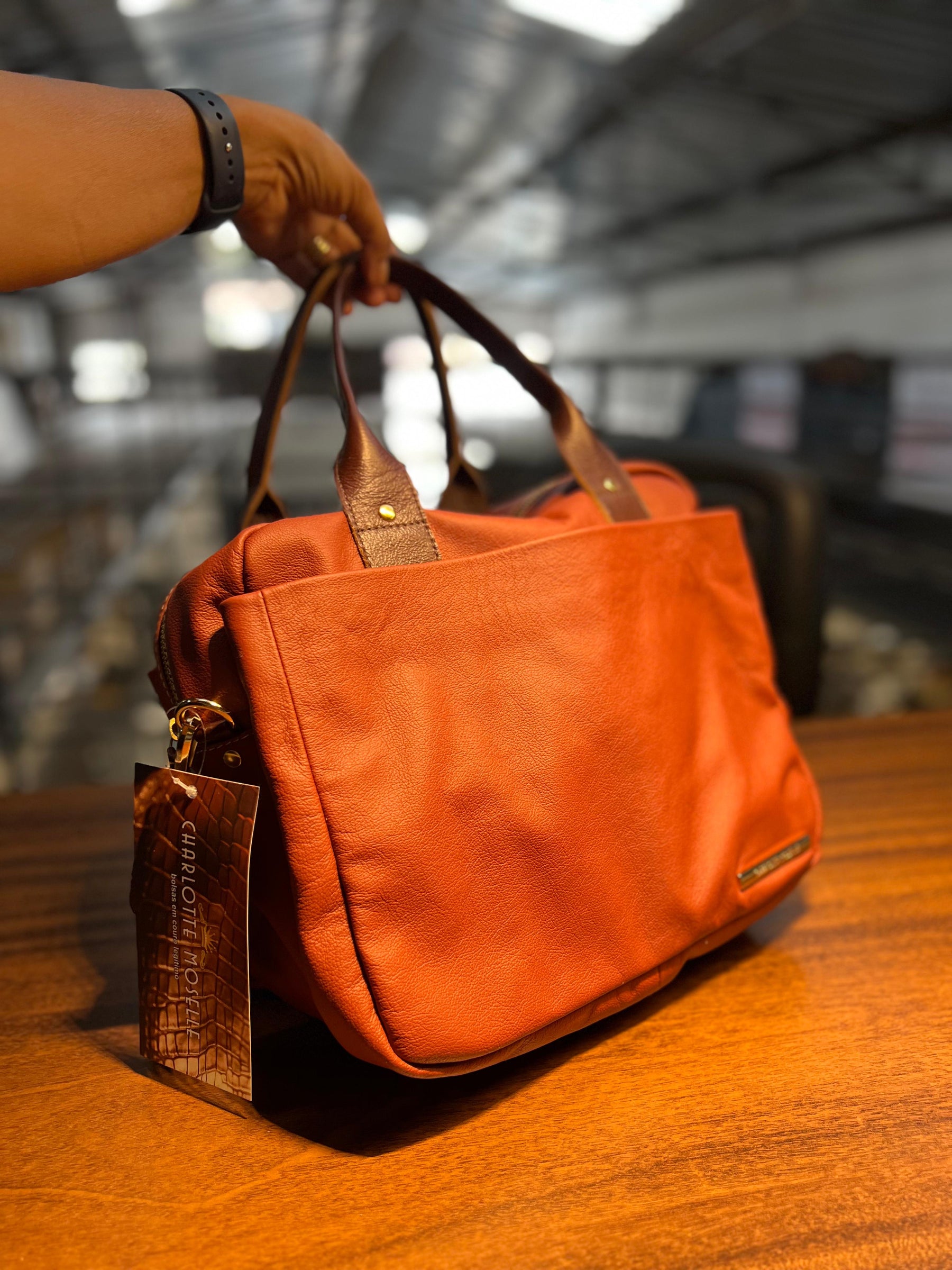 Bolsa BUENOS AIRES em couro legítimo