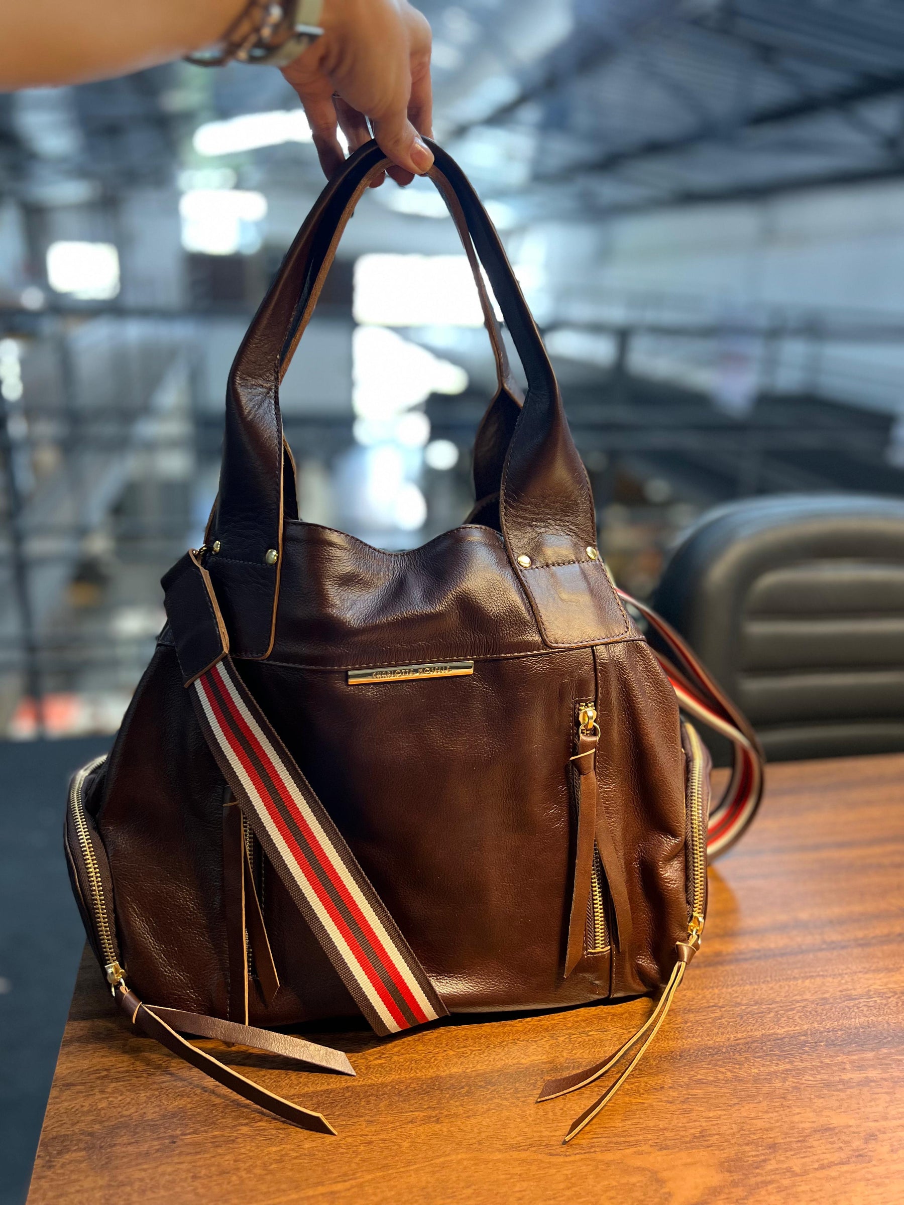 Bolsa MONTEVIDÉO em couro legítimo