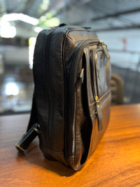 Mochila Masculina GIBRALTAR em couro legítimo