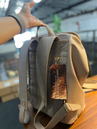 Mala/Mochila ATLAS em couro legítimo