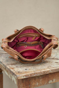 Bolsa SPALLA (inspiração Balenciagga) em couro legítimo