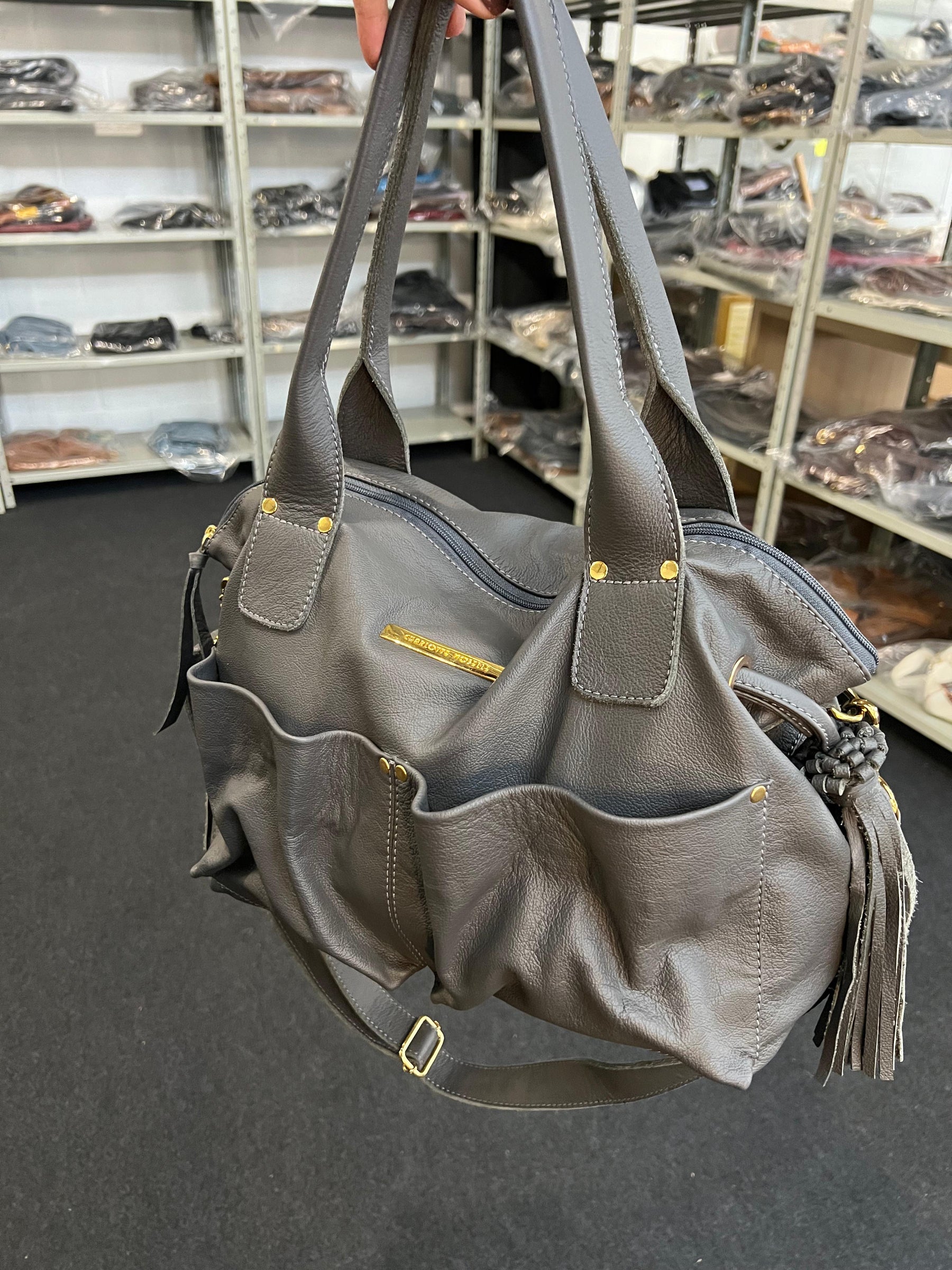 Bolsa IBIZA em couro legítimo