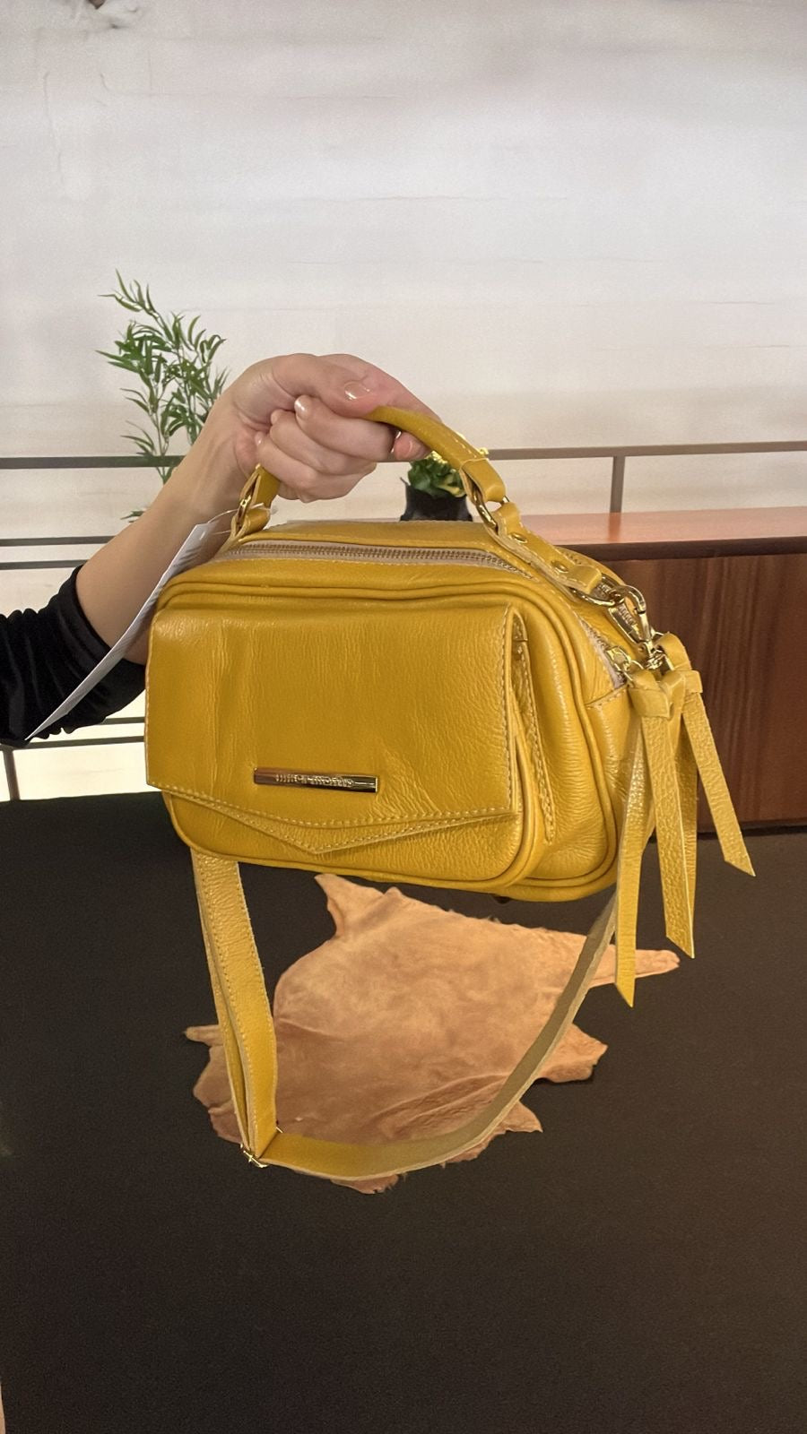 Bolsa MÔNACO em couro legítimo
