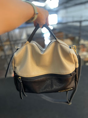Bolsa SAVANA em couro legítimo de