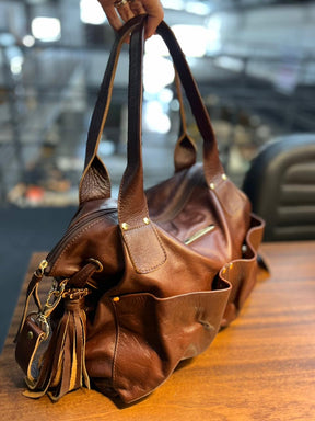 Bolsa IBIZA em couro legítimo