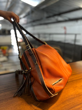 Bolsa NORUEGA em couro Legítimo