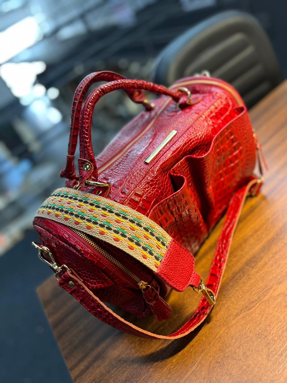 Bolsa DINAMARCA em couro legítimo