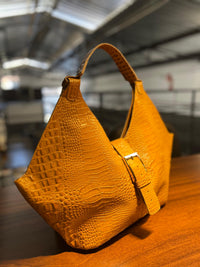 Lançamento! Bolsa CAPRI em couro legítimo