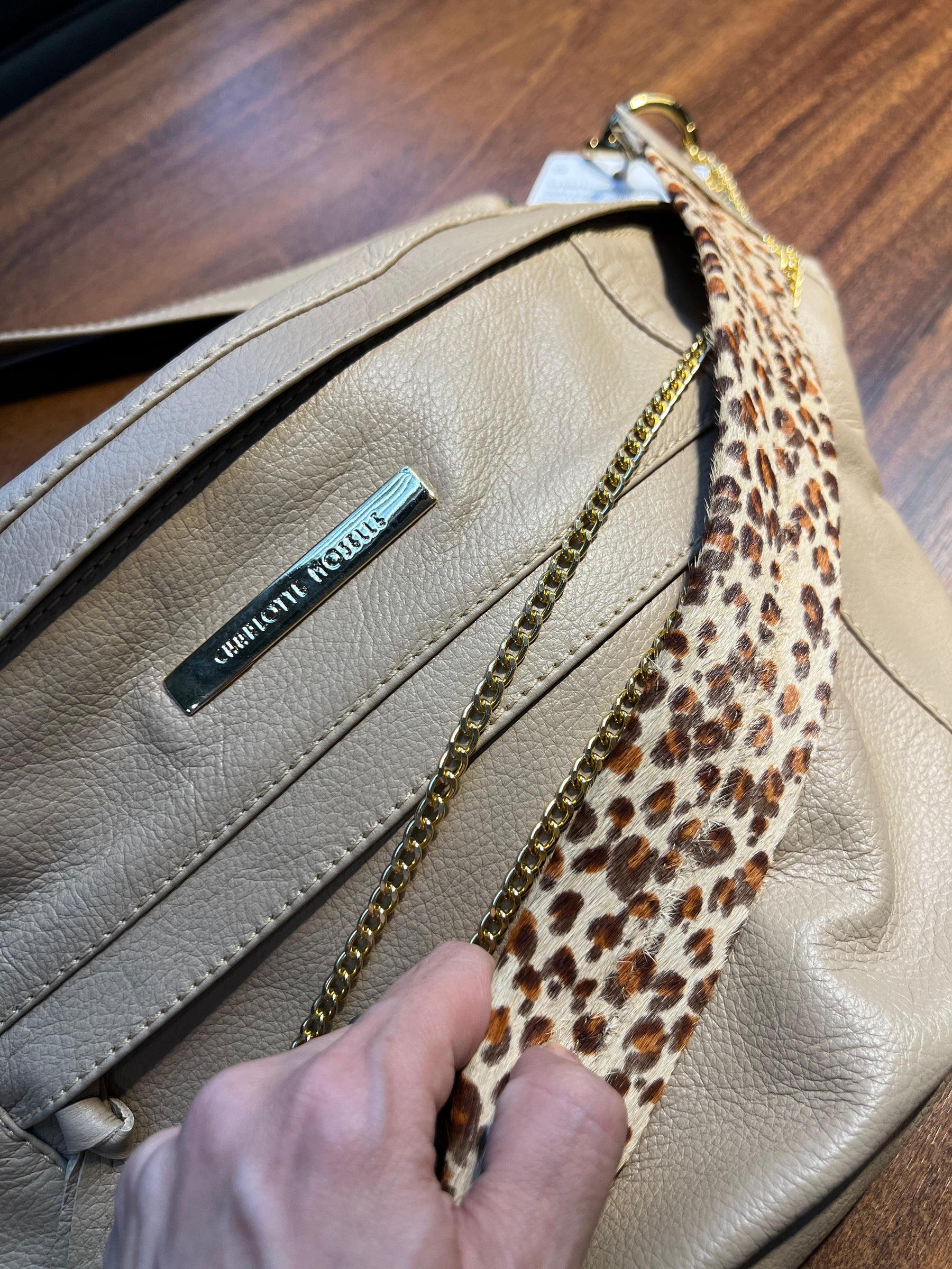 Bolsa IPANEMA em couro legítimo