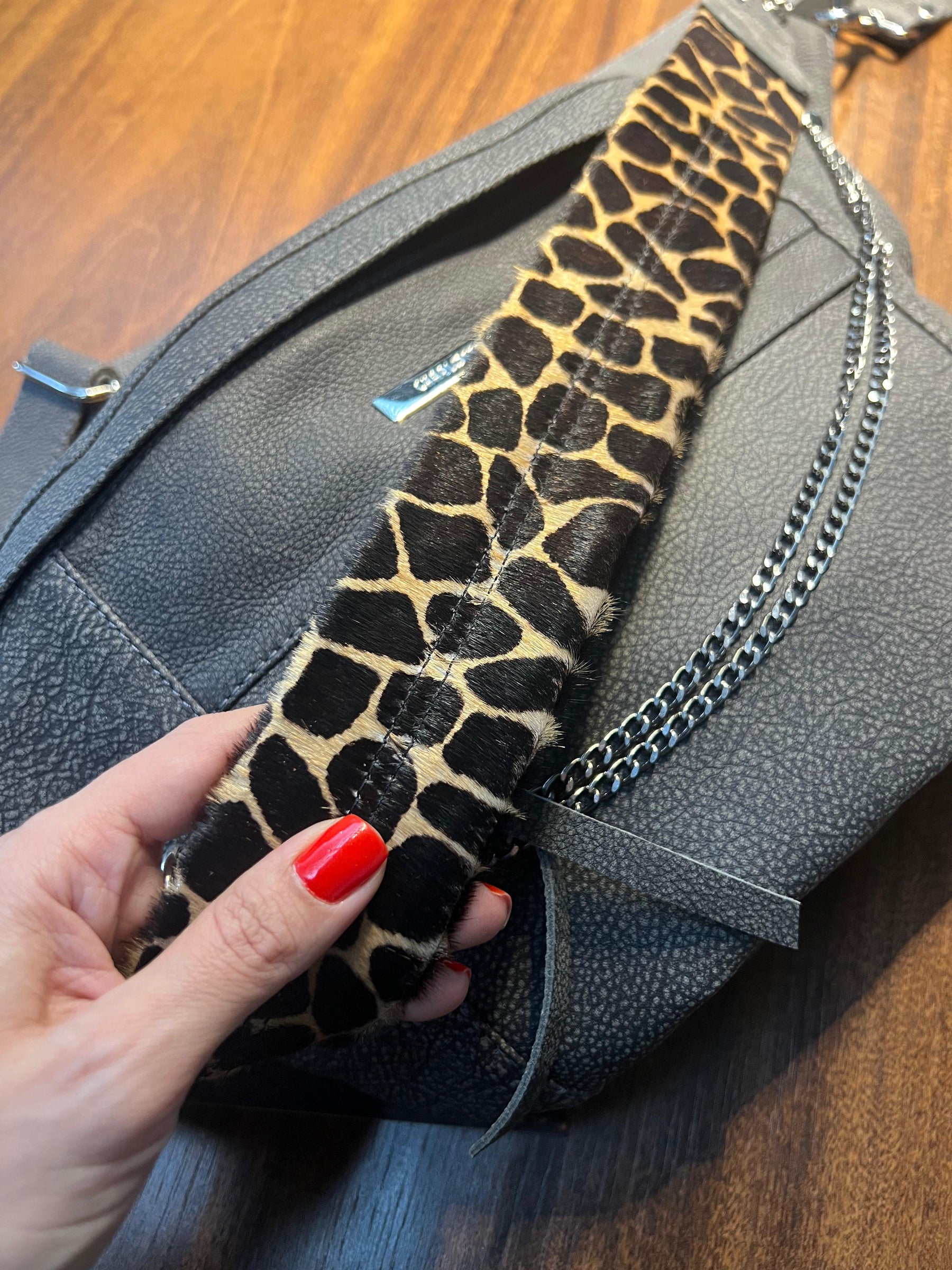 Bolsa IPANEMA em couro legítimo