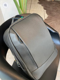 Mochila masculina HÉRCULES em couro legítimo