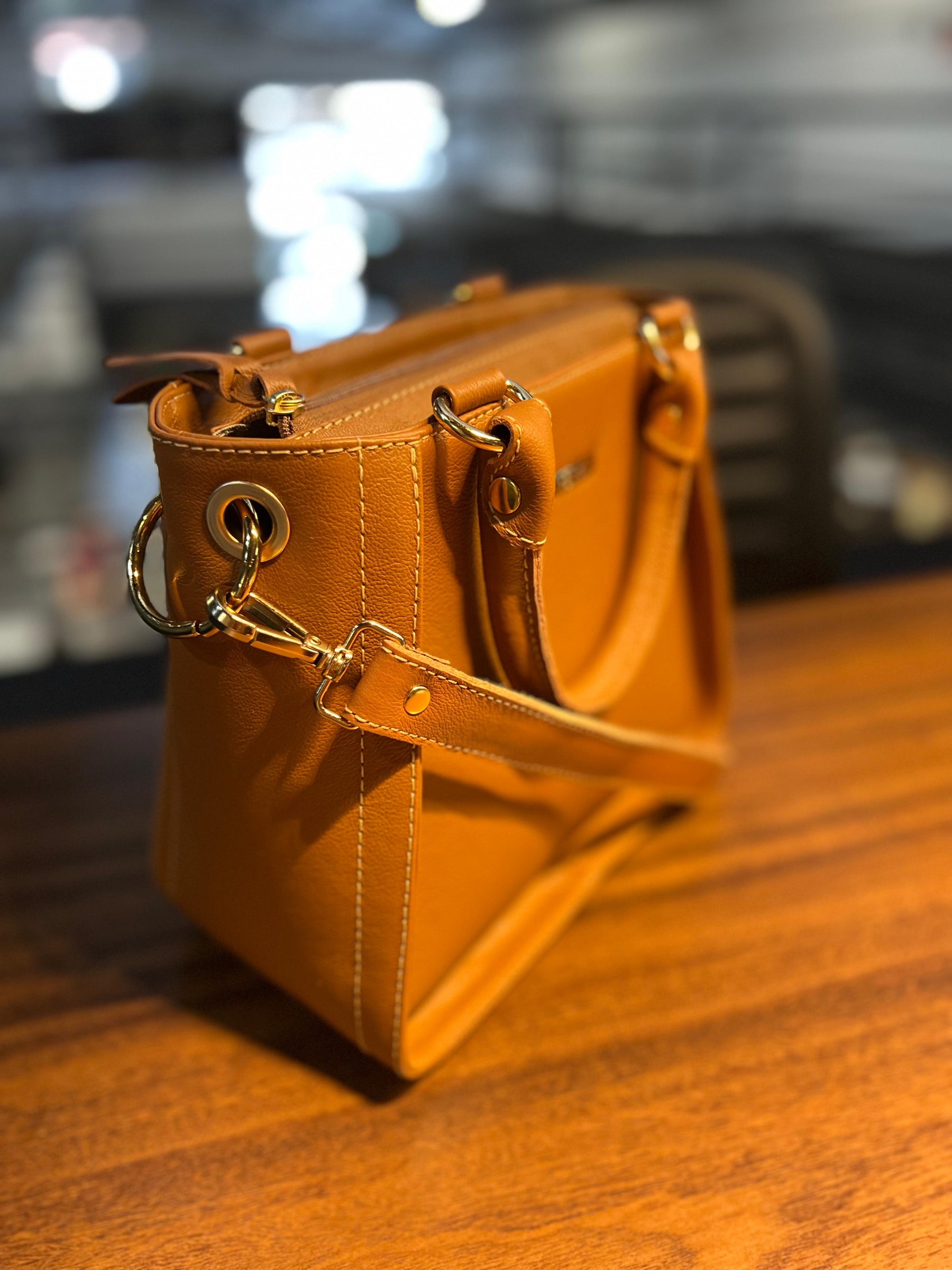 Bolsa MALDIVAS em couro legítimo