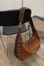 Carregar imagem no visualizador da galeria, Bolsa MARRAKESH em couro legítimo
