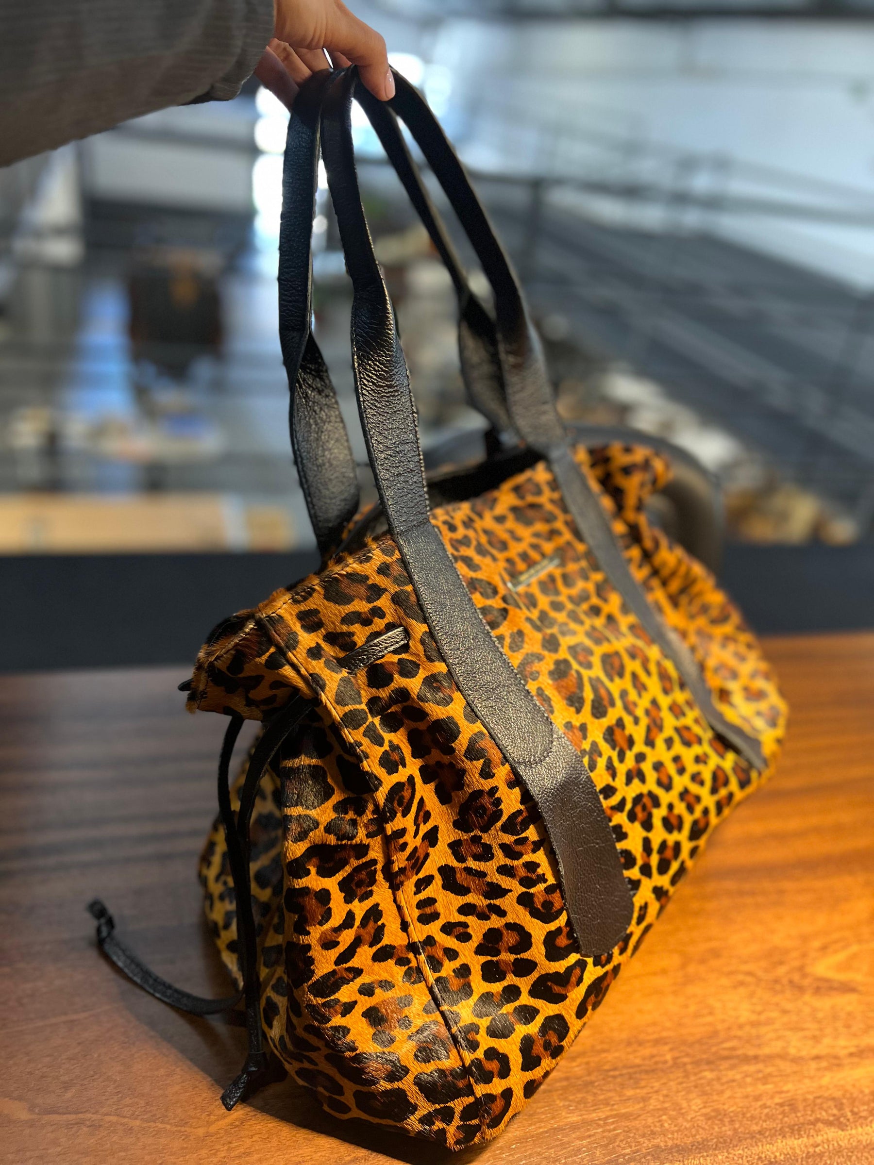 Bolsa SANTORINI em couro legítimo