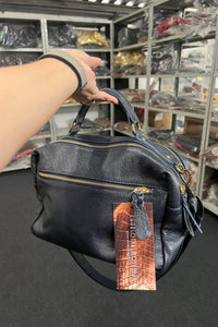 Bolsa SUÍÇA em couro legítimo