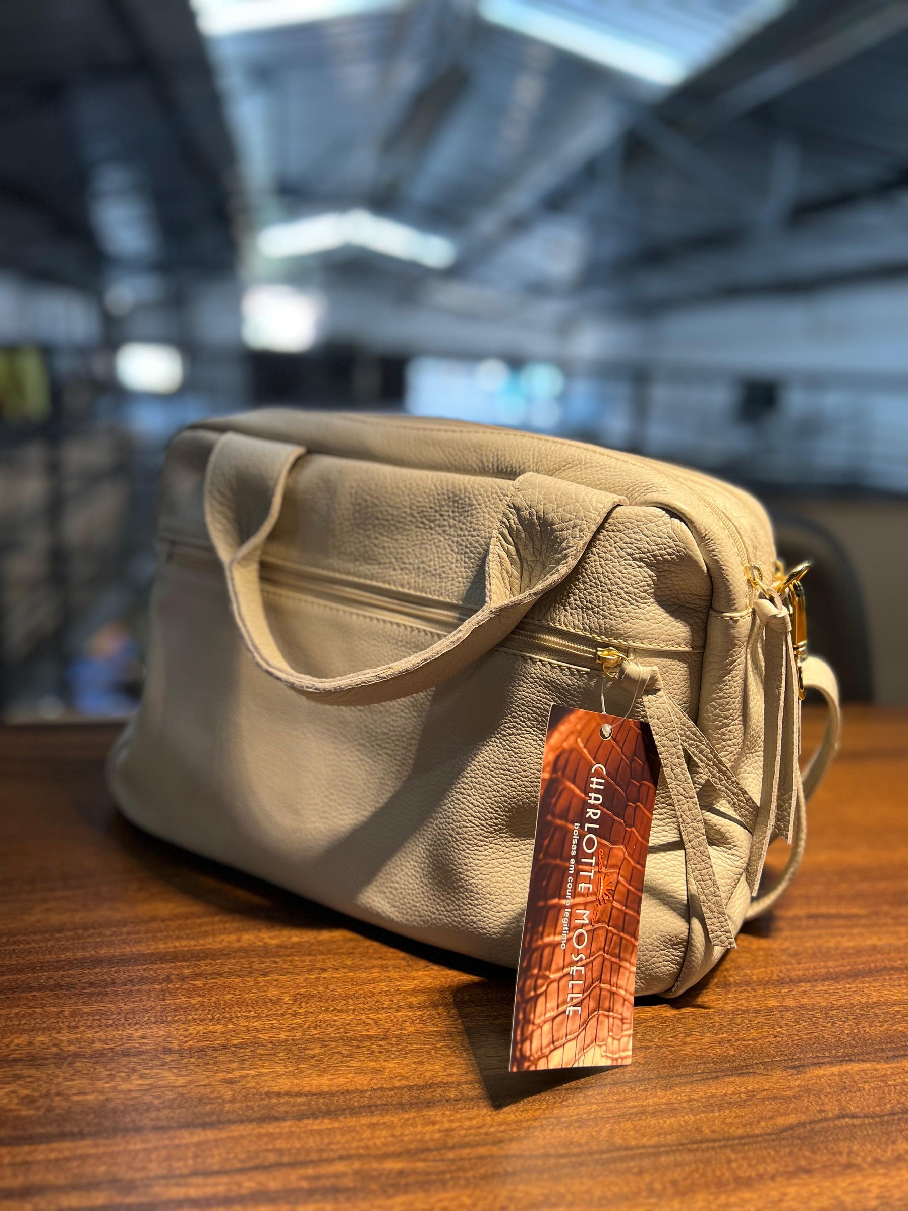 Bolsa COPENHAGEN em couro legítimo