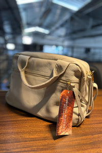 Bolsa COPENHAGEN em couro legítimo