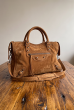 Carregar imagem no visualizador da galeria, Bolsa SPALLA (inspiração Balenciagga) em couro legítimo
