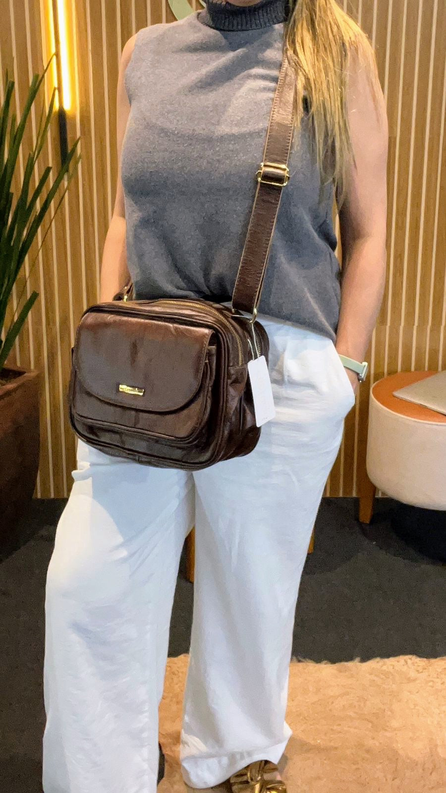 Bolsa GREGA em couro legítimo