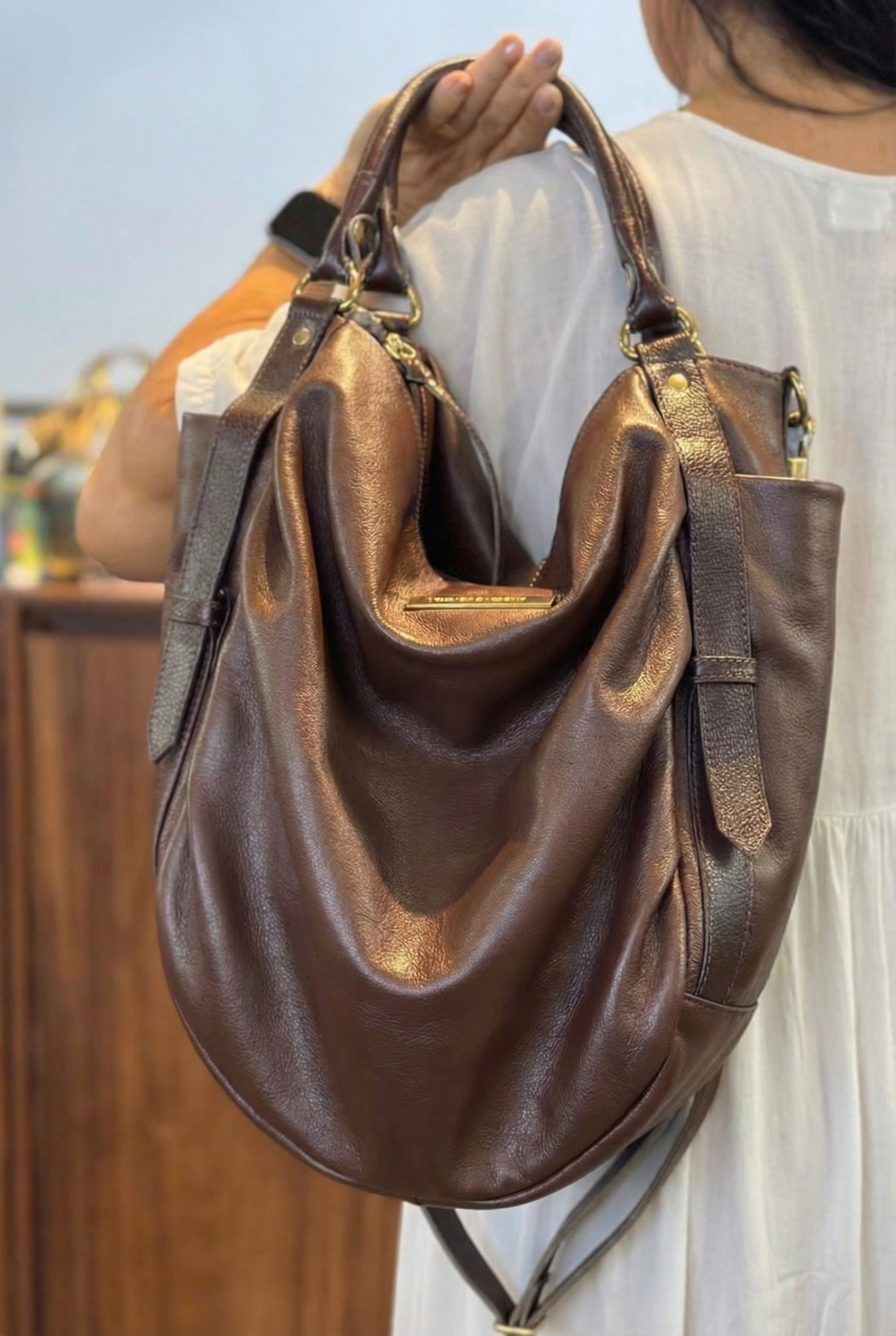 Bolsa HAIA em couro legítimo