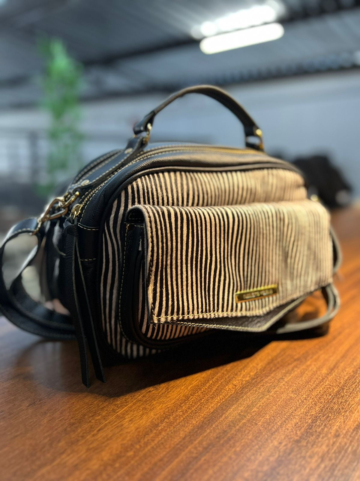 Bolsa MÔNACO em couro legítimo