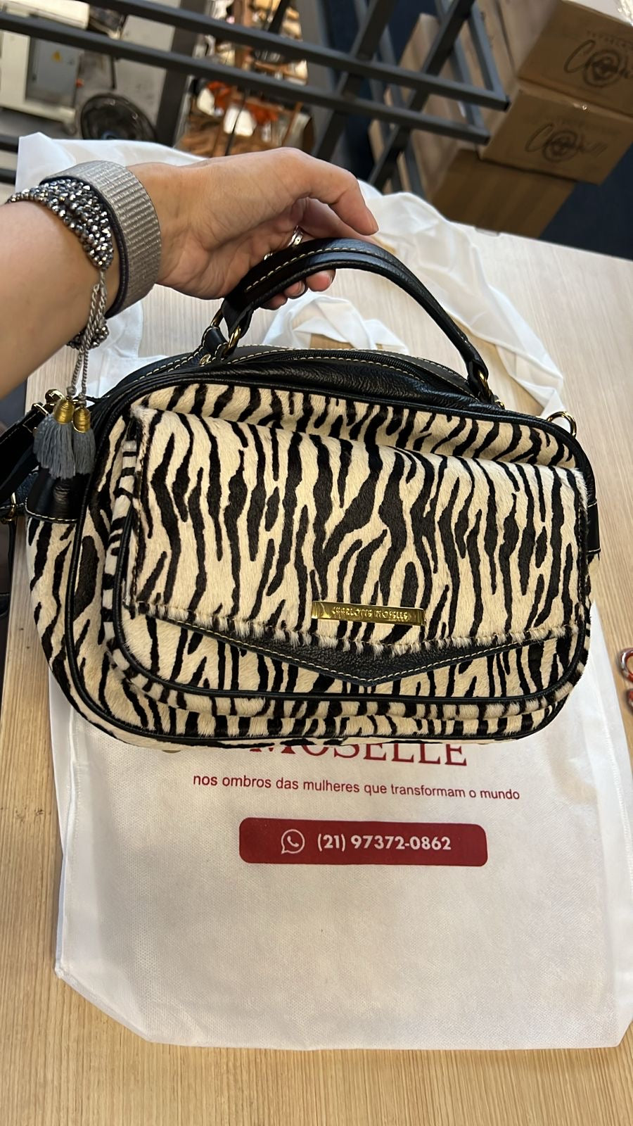 Bolsa MÔNACO em couro legítimo