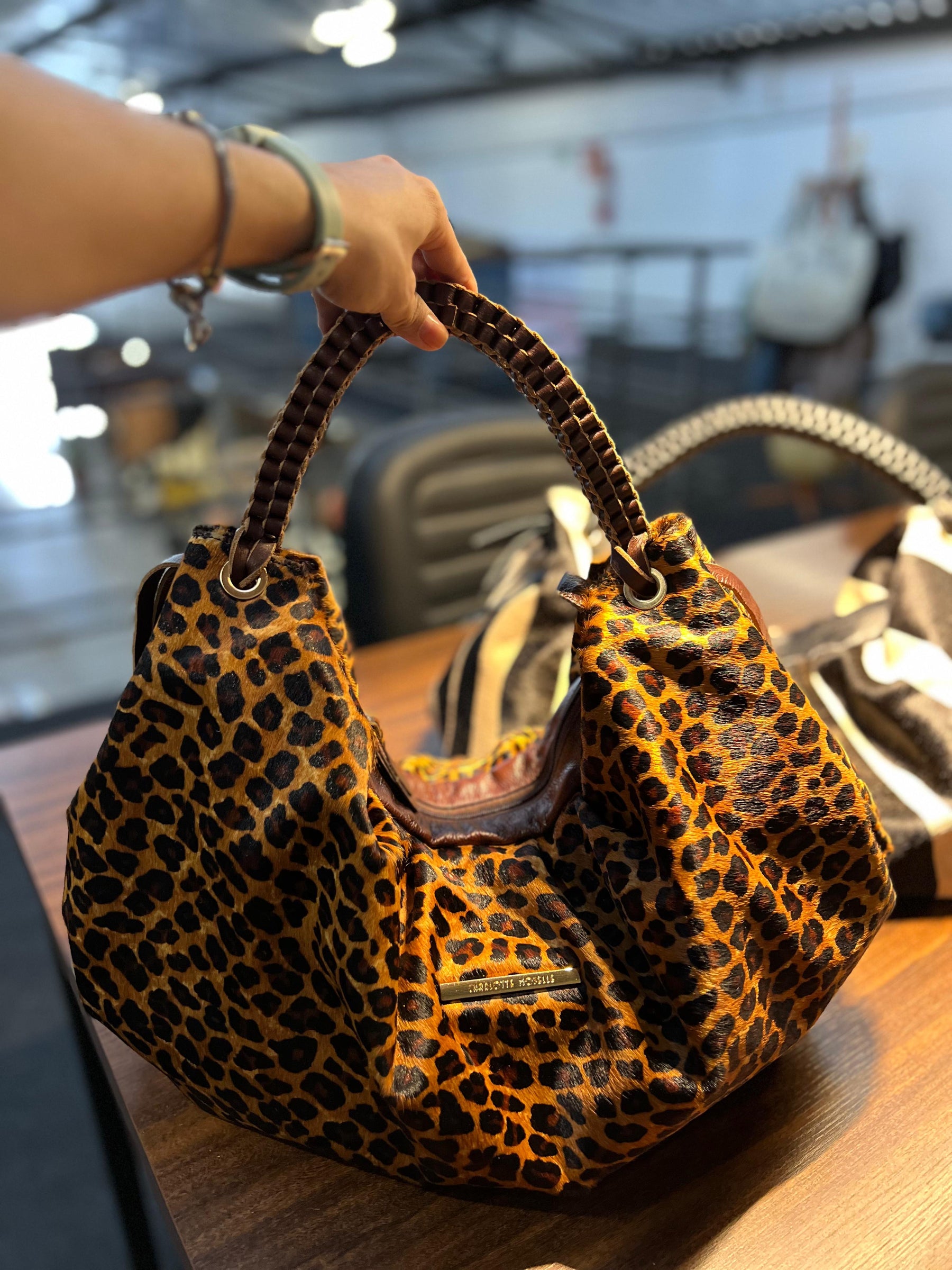 Bolsa MORGANA em couro legítimo