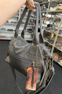 Bolsa IBIZA em couro legítimo