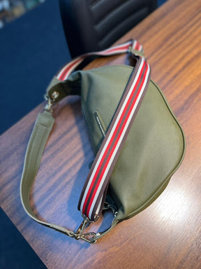 Bolsa MALIBU em couro legítimo
