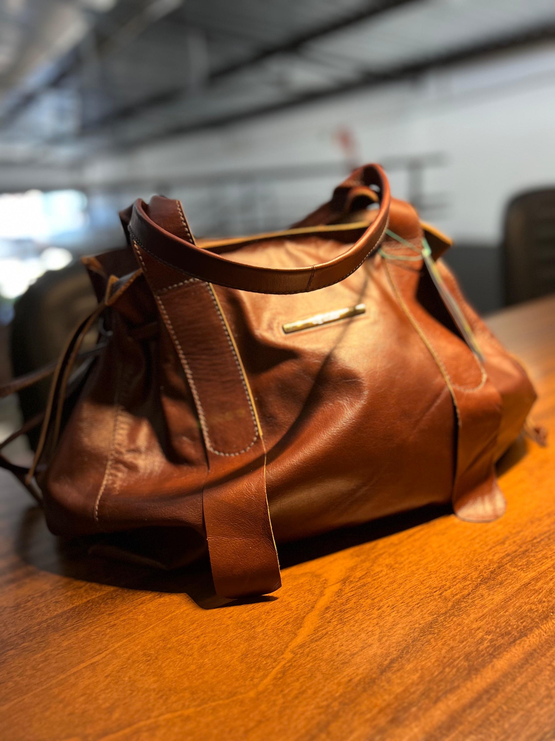 Bolsa SANTORINI em couro legítimo