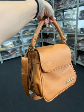 Bolsa INGLESA em couro legítimo