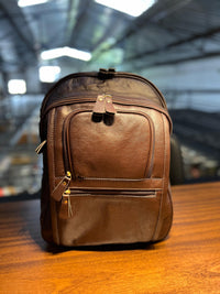 Mochila Masculina GIBRALTAR em couro legítimo