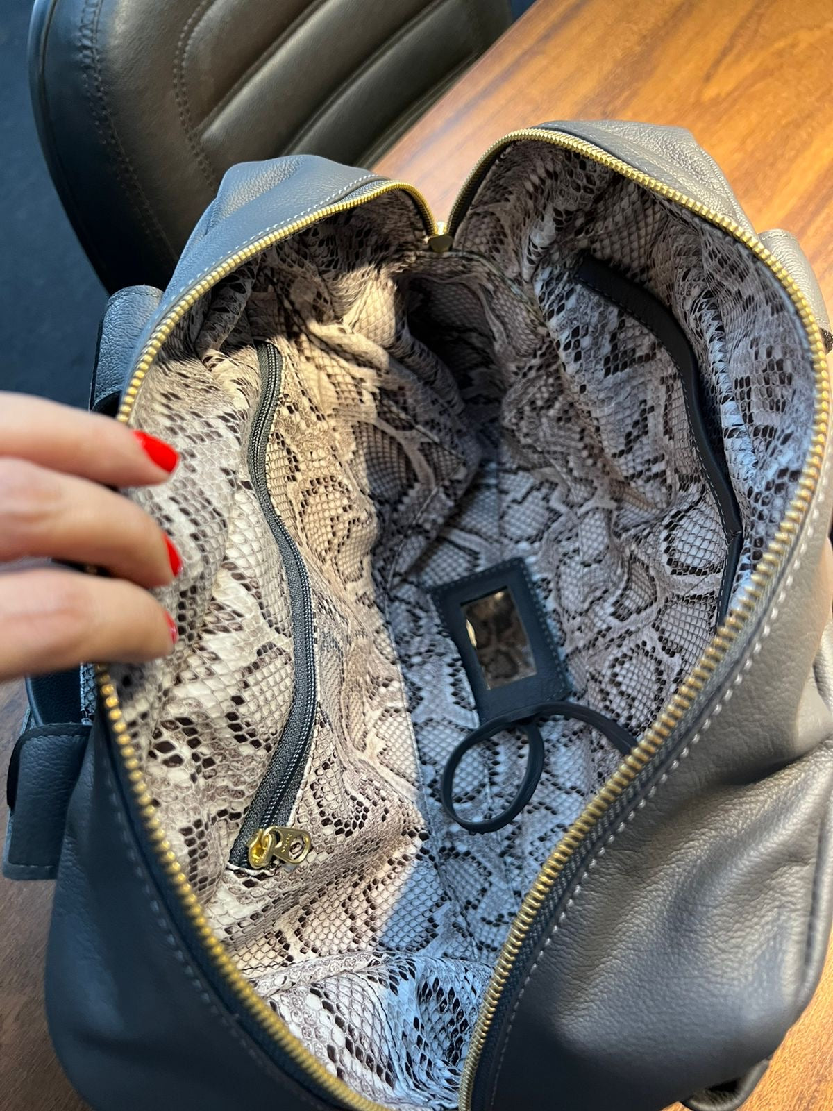 Bolsa BUENOS AIRES em couro legítimo