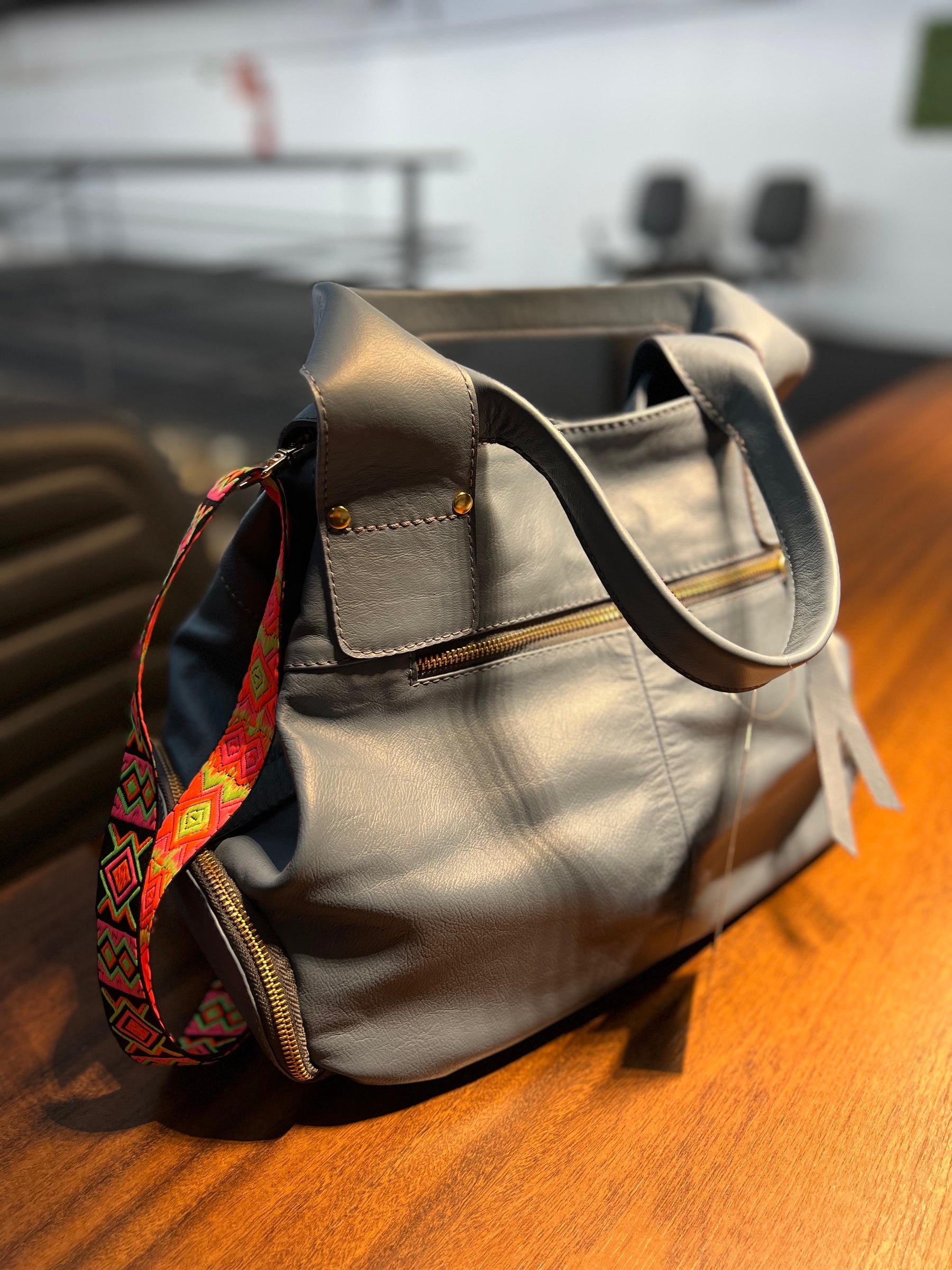 Bolsa MONTEVIDÉO em couro legítimo