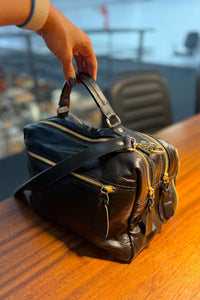Bolsa SUÍÇA em couro legítimo