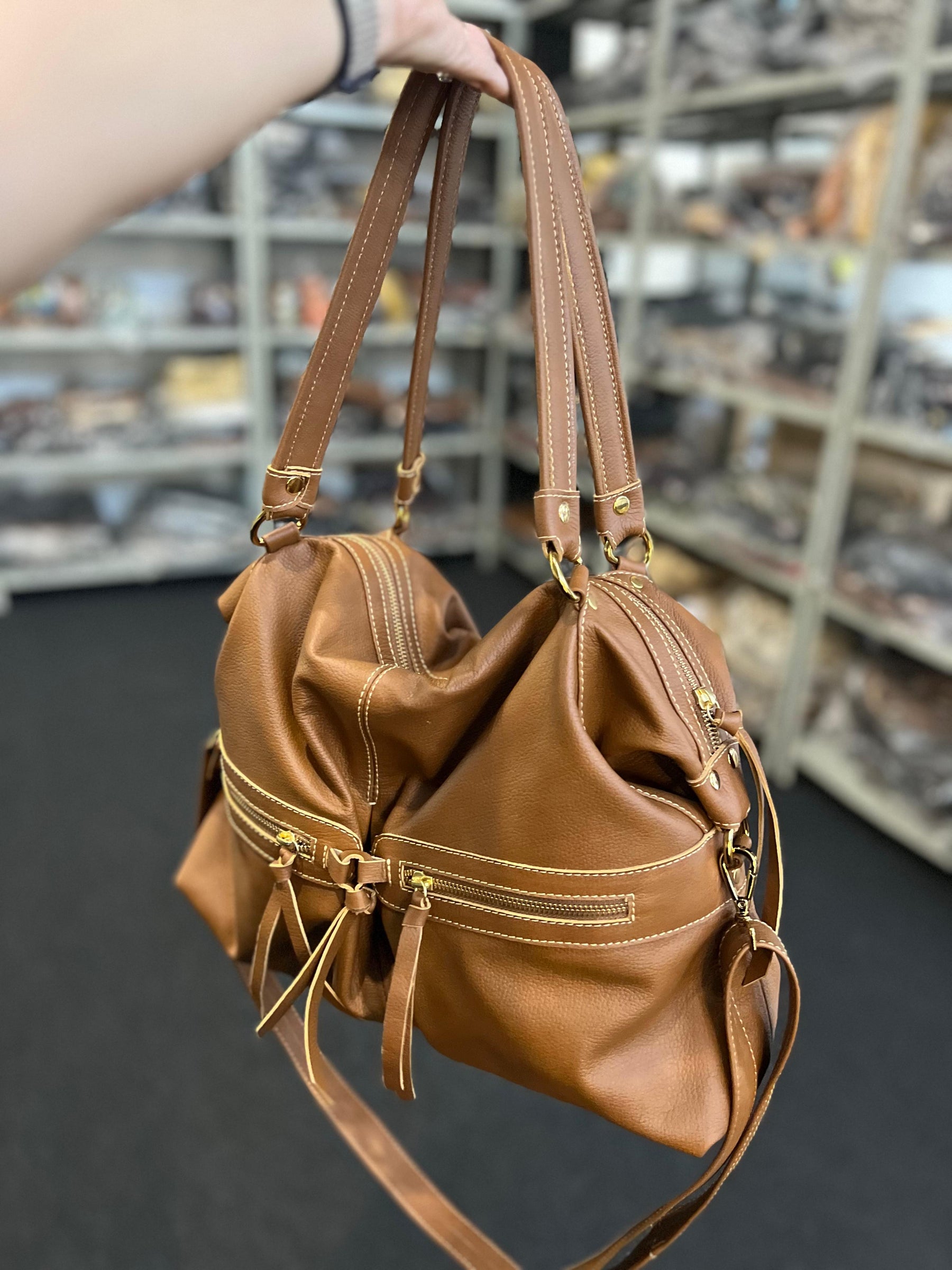 Bolsa ESPANHA em couro legítimo