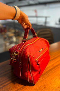 Bolsa SUÍÇA em couro legítimo