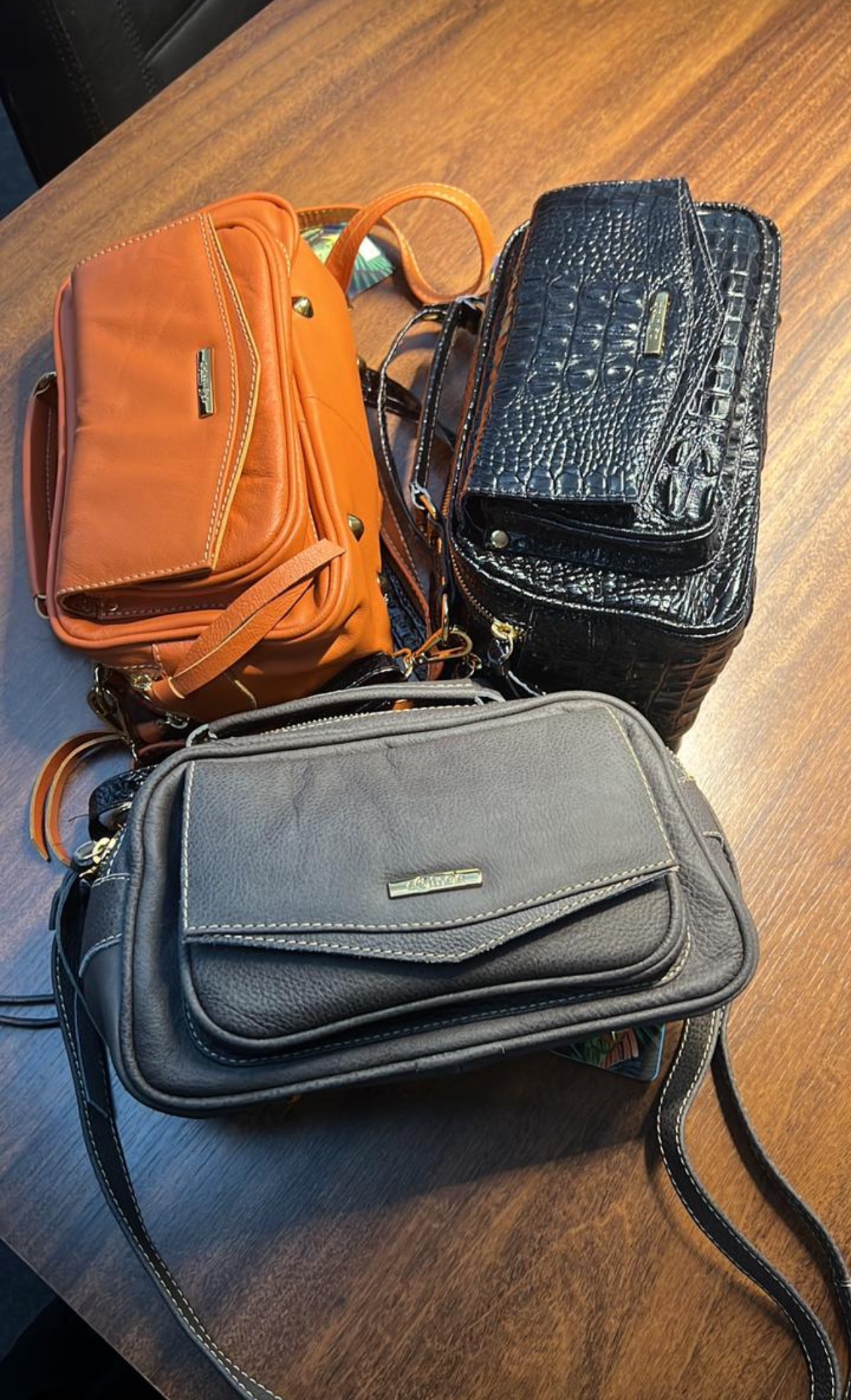 Bolsa MÔNACO em couro legítimo