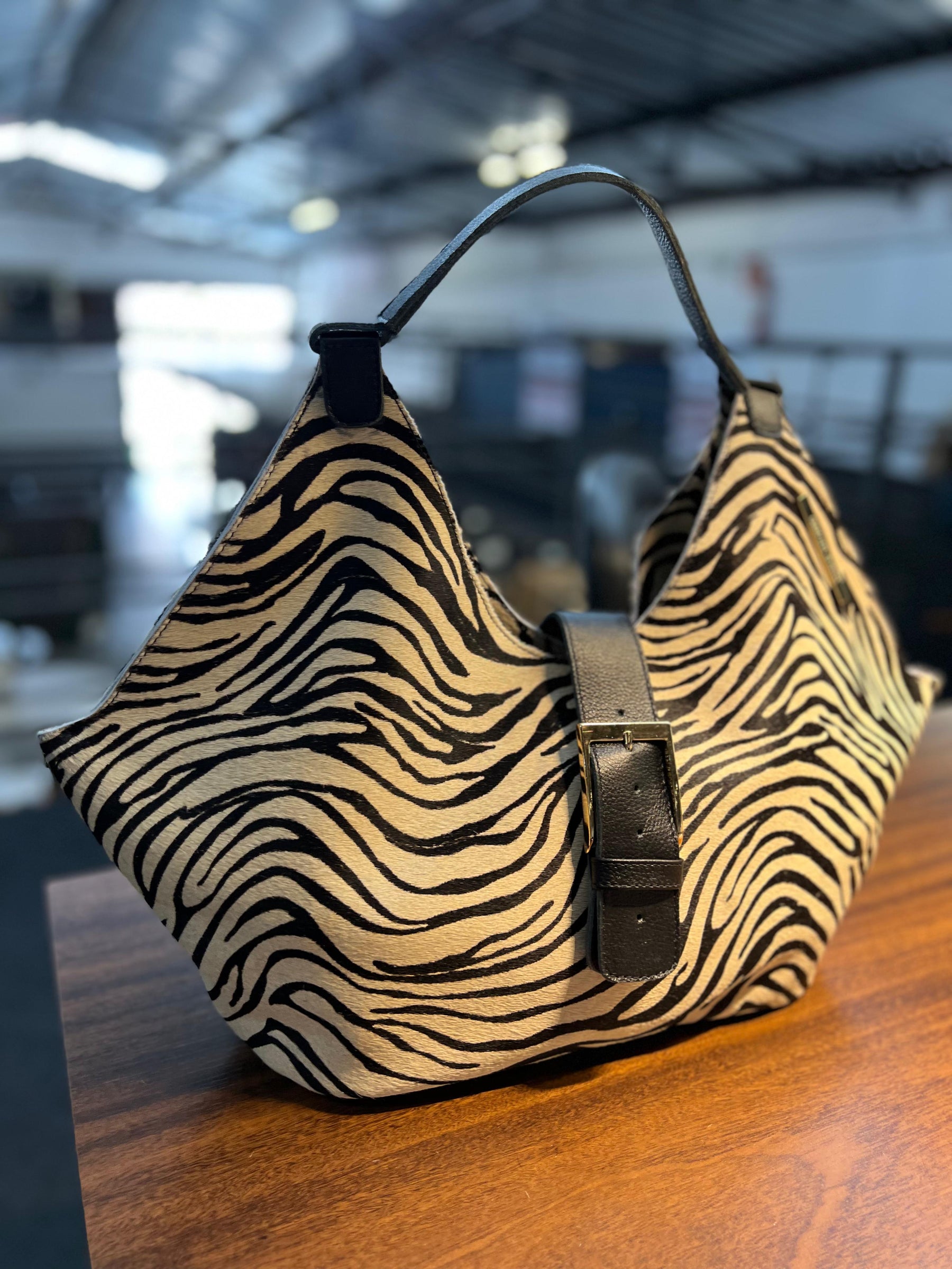 Lançamento! Bolsa CAPRI em couro legítimo