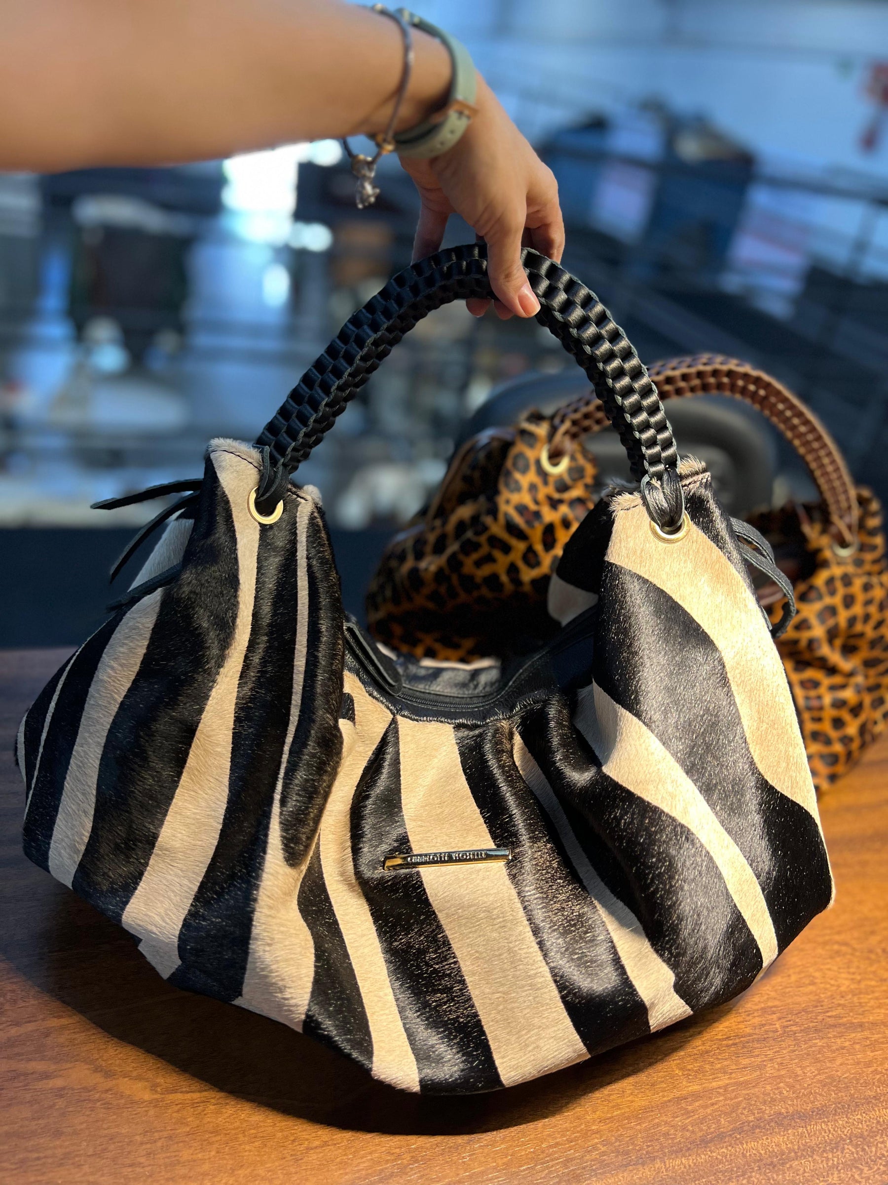 Bolsa MORGANA em couro legítimo