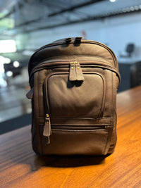 Mochila Masculina GIBRALTAR em couro legítimo